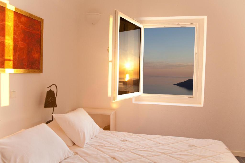 Whitedeck Santorini Hotel Imerovigli  Quarto foto